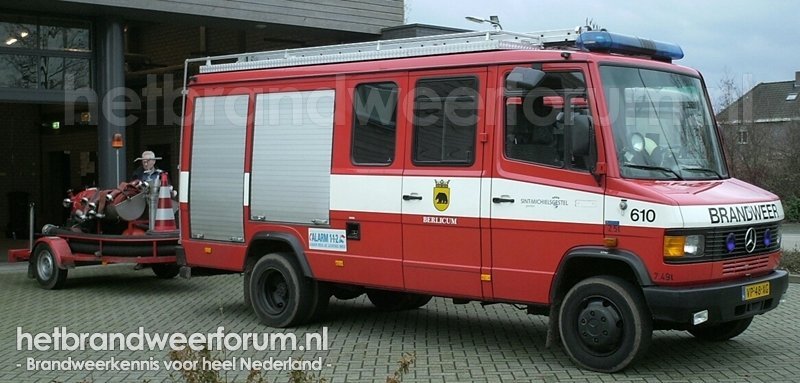 21-610 Personeels/Materiaalvoertuig (VP-48-XG)