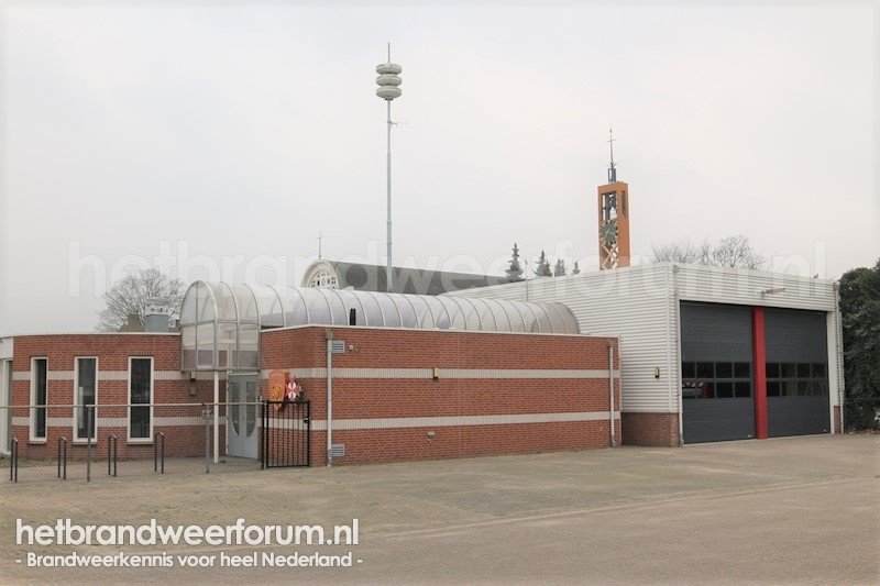 Sint Vincentiusstraat 1, te Neerkant