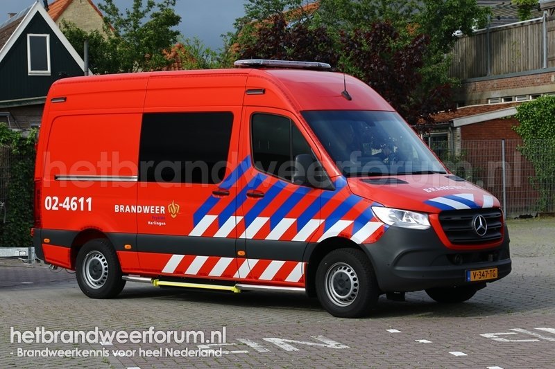 02-4611 Personeel/Materiaalvoertuig