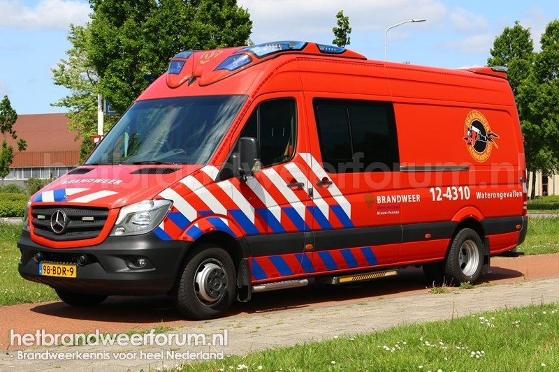 12-4310 Waterongevallenvoertuig