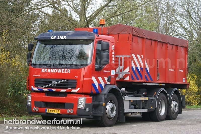 15-6980 Haakarmvoertuig