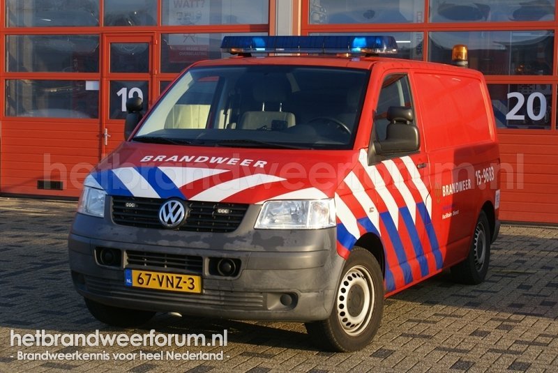 15-9683 Personen/materialen voertuig