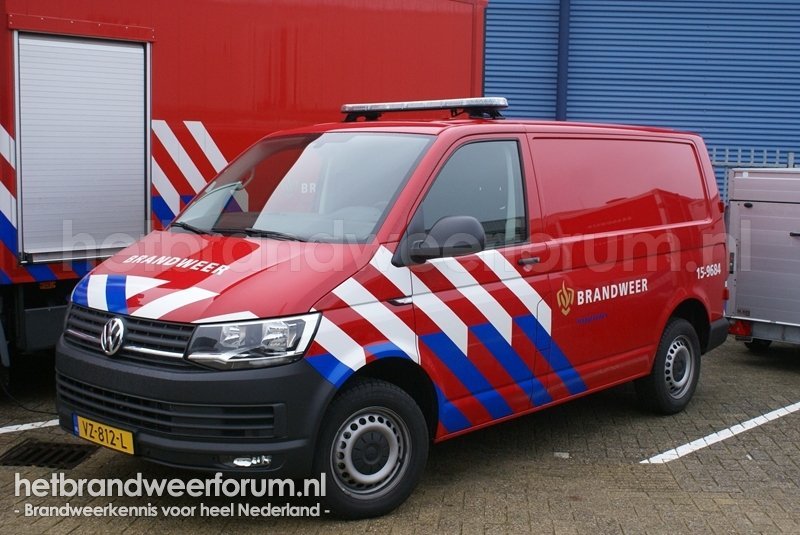 15-9684 Personen/materialen voertuig