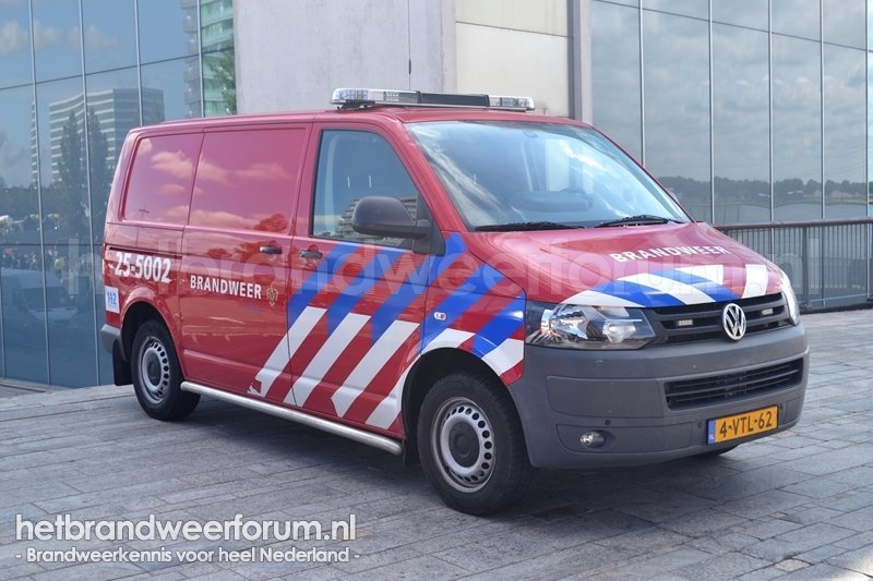 25-5002 Personeels/Materiaalvoertuig