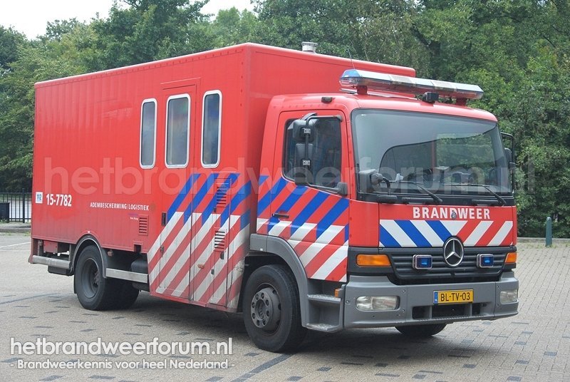 15-7782 Adembeschermingsvoertuig