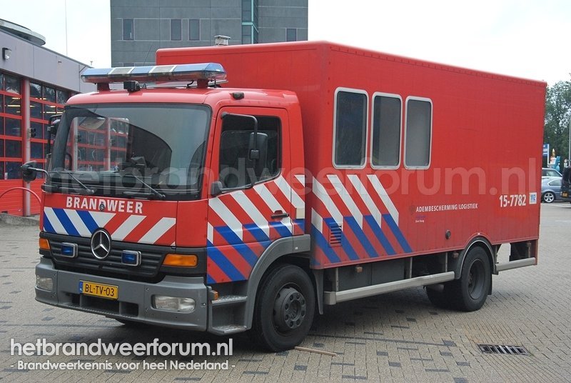 15-7782 Adembeschermingsvoertuig