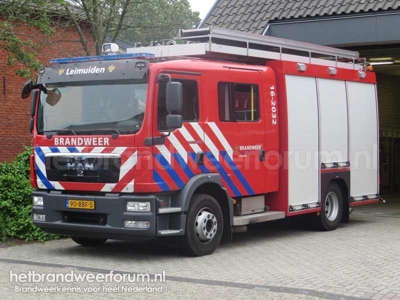 16-2032 Tankautospuit