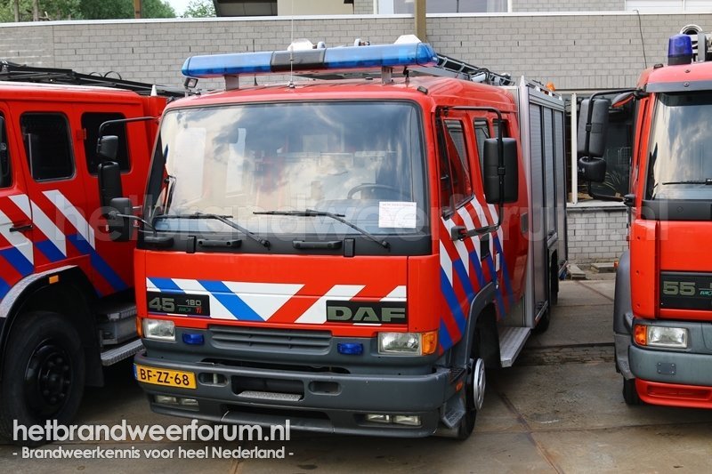 19-5734 Tankautospuit (BF-ZZ-68)