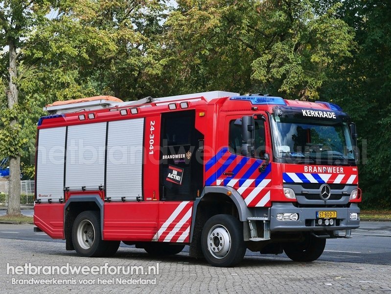 24-3041 Tankautospuit Terreinvaardig24-3041 Tankautospuit Terreinvaardig