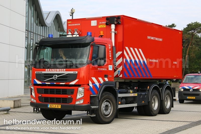 24-3081 Haakarmvoertuig Terreinvaardig