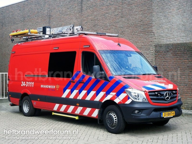 24-3111 Waterongevallenvoertuig