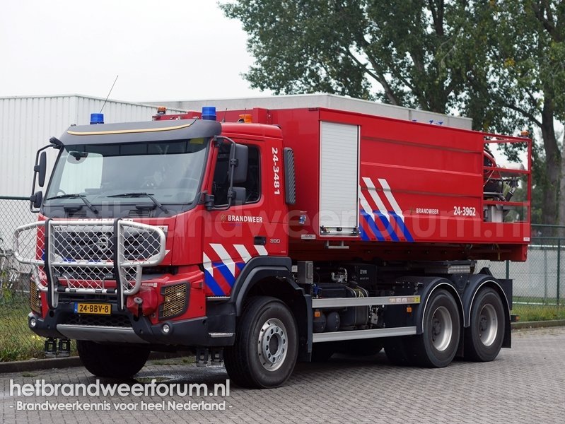 24-3481 Haakarmvoertuig Terreinvaardig