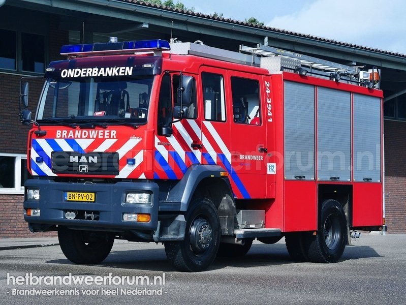 24-3941 Tankautospuit Terreinvaardig