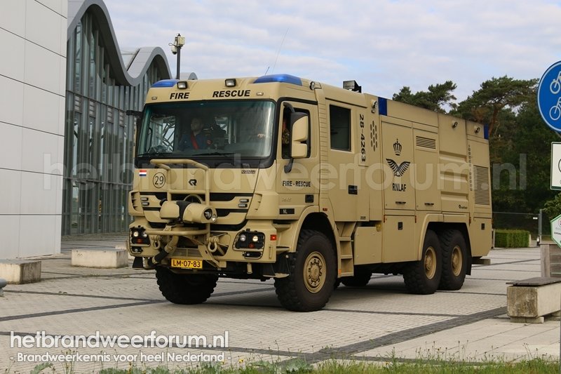 28-4263 Tankautospuit