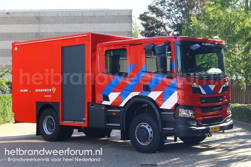 04-2060 Personeels/Materiaalvoertuig