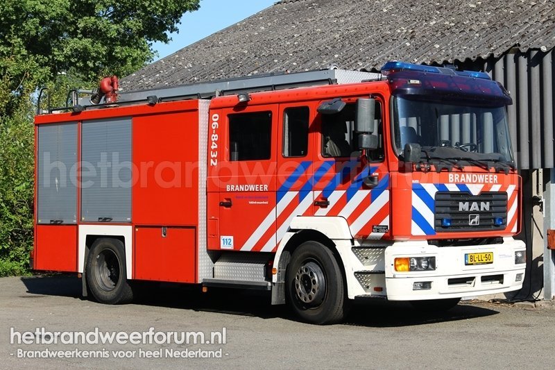 06-8432 Tankautospuit