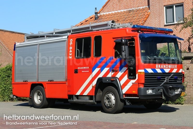 06-8433 Tankautospuit