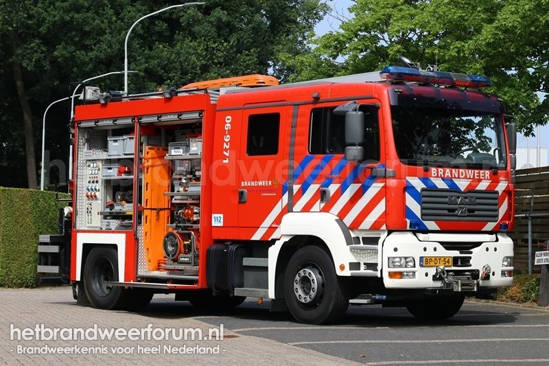 06-9271 Hulpverleningsvoertuig