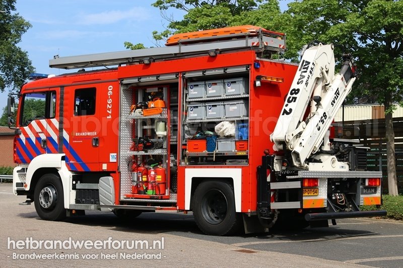 06-9271 Hulpverleningsvoertuig