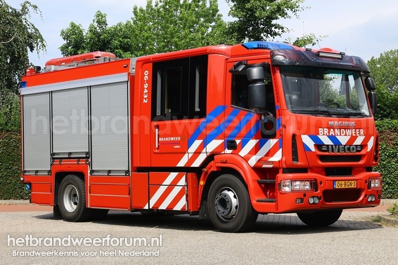 06-9432 Tankautospuit