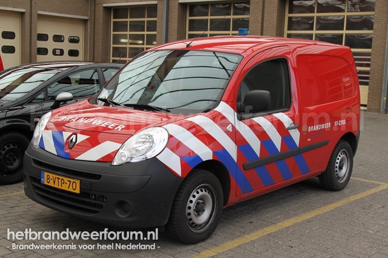 07-2703 Personeels/Materiaalvoertuig