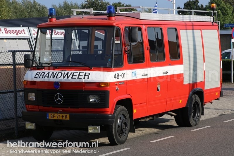 19-4801 Personen/materialen voertuig