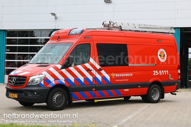 25-5111 Waterongevallenvoertuig