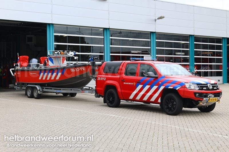 25-5112 Personeel/Materiaalvoertuig