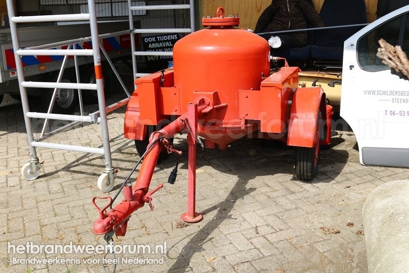 06-91 Poederblus Aanhanger