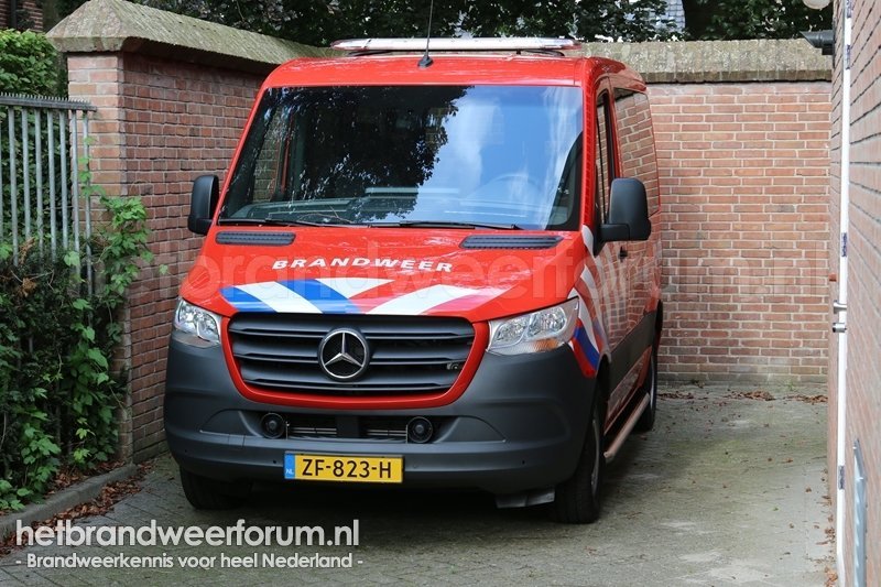 02-6903 Dienstbus
