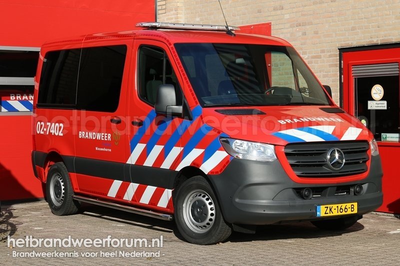 02-7402 Dienstbus