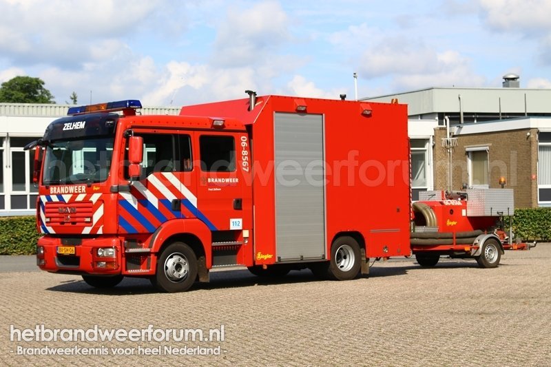 06-8567 Personeels/Materiaalvoertuig