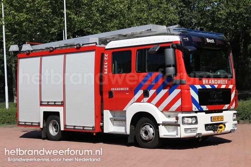 22-1371 Hulpverleningsvoertuig