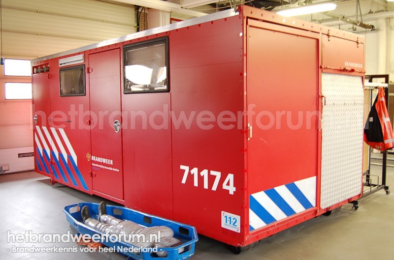 71 174 Ongeval gevaarlijke stoffen haakarmbak