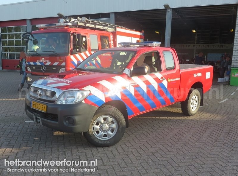 16-1809 Personeel/Materiaalvoertuig