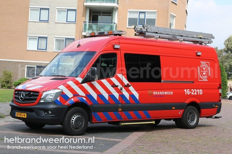 16-2210 Waterongevallenvoertuig