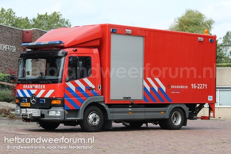 16-2271 Hulpverleningsvoertuig