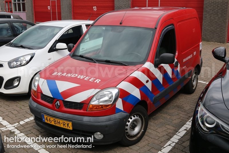 16-501 Personeel/Materiaalvoertuig