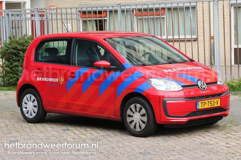 16-Dienstauto (TP-753-V)