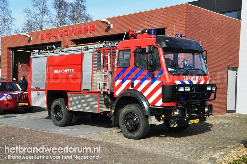 01-3942 Schuimblusvoertuig