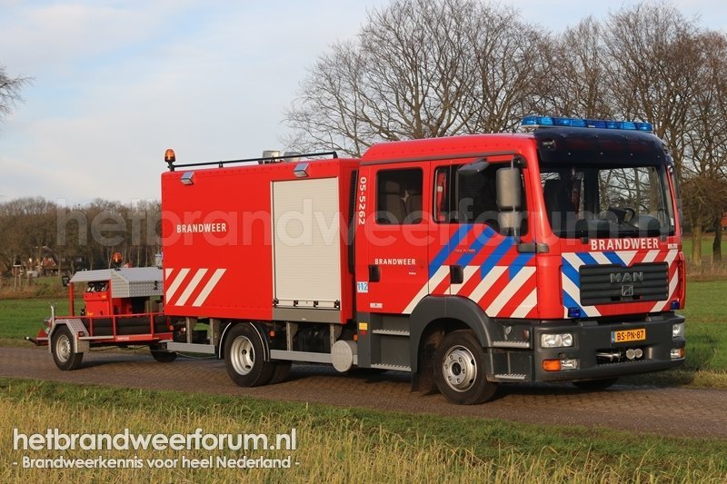 05-5262 Personeels/Materiaalvoertuig