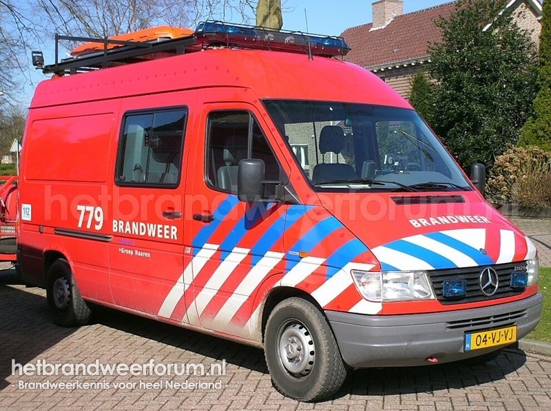 21-1481 Personeel/Materiaalvoertuig (04-VJ-VJ)