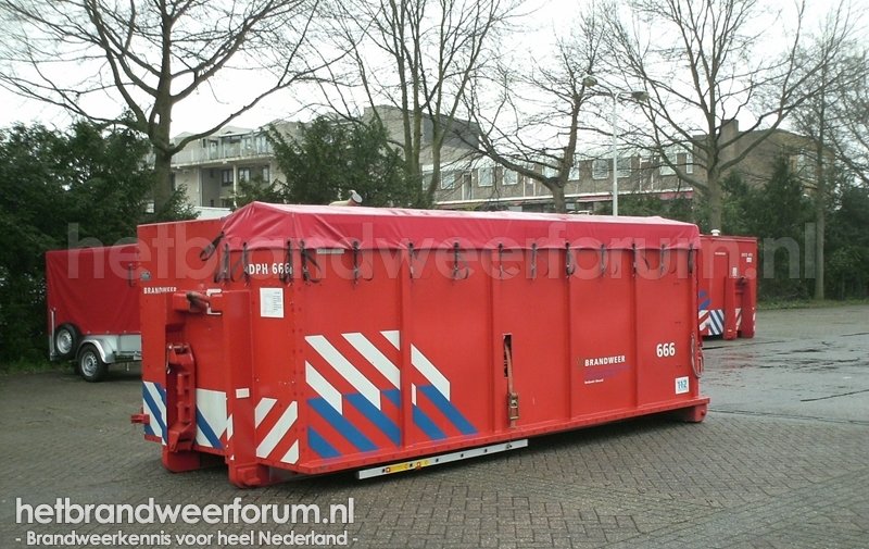 666 Dompelpomphaakarmbak