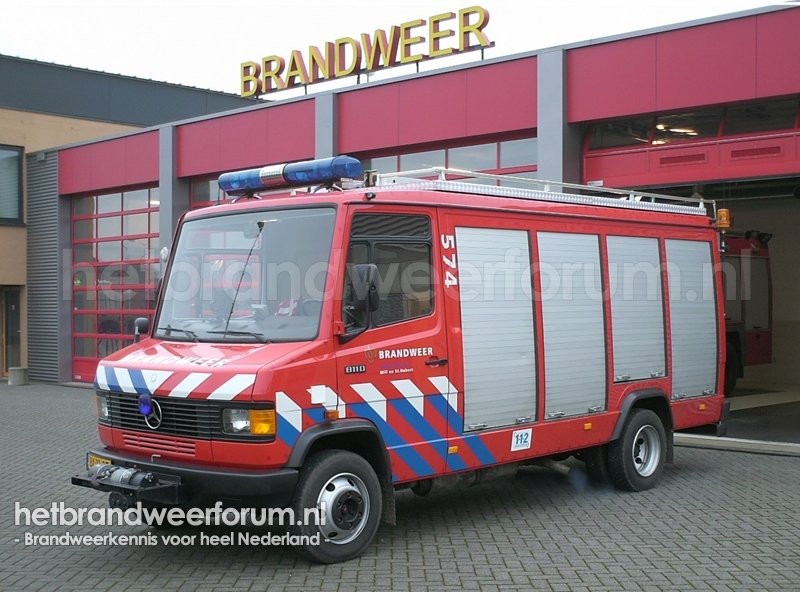 574 Hulpverleningsvoertuig (BX-32-PT)