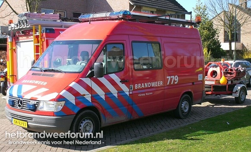 21-1481 Personeel/Materiaalvoertuig (04-VJ-VJ)