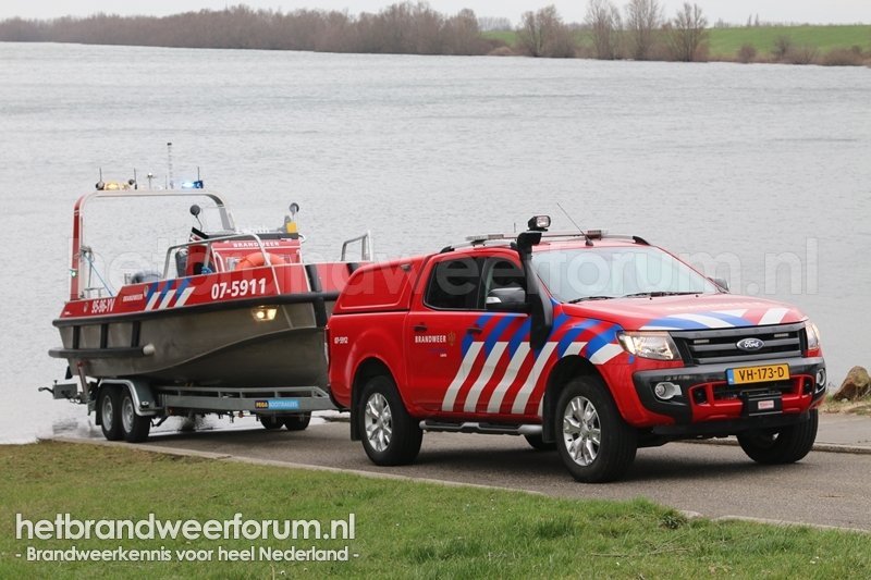 07-5912 Personeels/Materiaalwagen