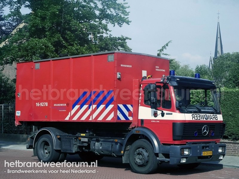 16-2281 Haakarmvoertuig (VX-08-NN)