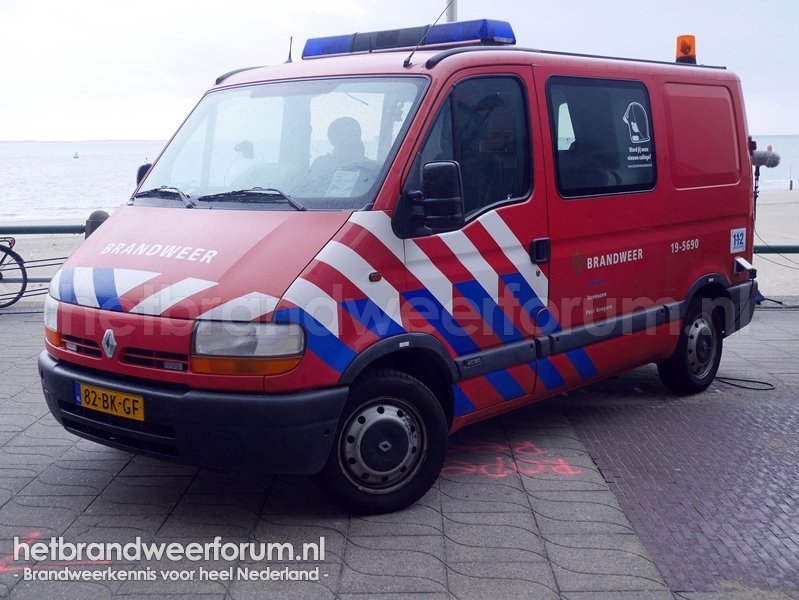 19-5690 Personeel/Materiaalvoertuig (82-BK-GF)