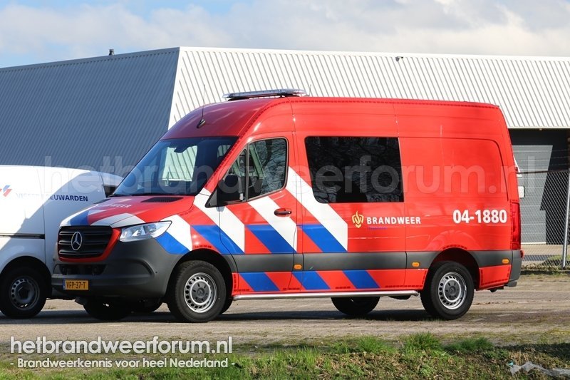 04-1880 Personeel/Materiaalvoertuig