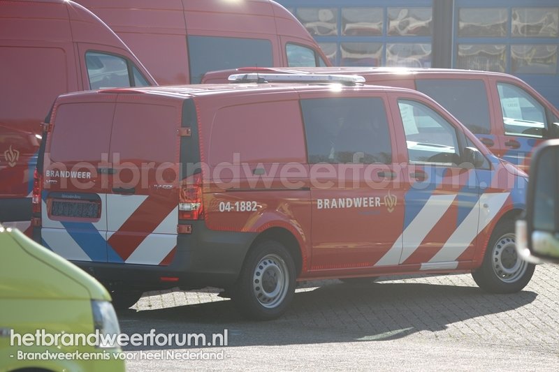 04-1882 Personeel/Materiaalvoertuig